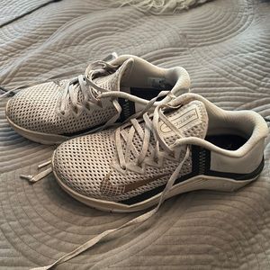 Metcons size 6 - worn 3 times